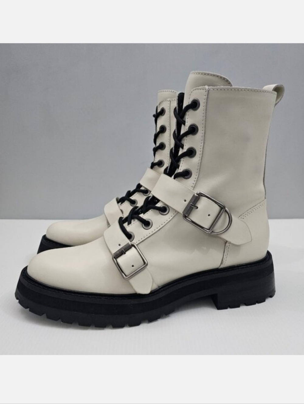 Dolce Vita Ronson Combat Boot Womens 9 Ivory Leather Lace Up Chunky Lug Sole NEW